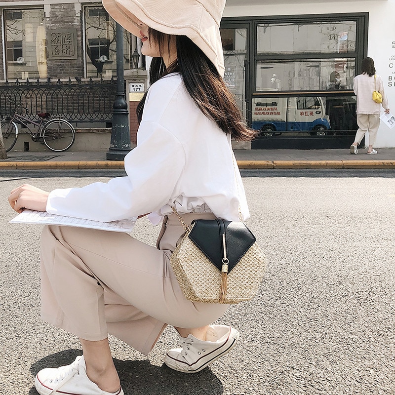 Women's Hexagon Shaped Straw Bag