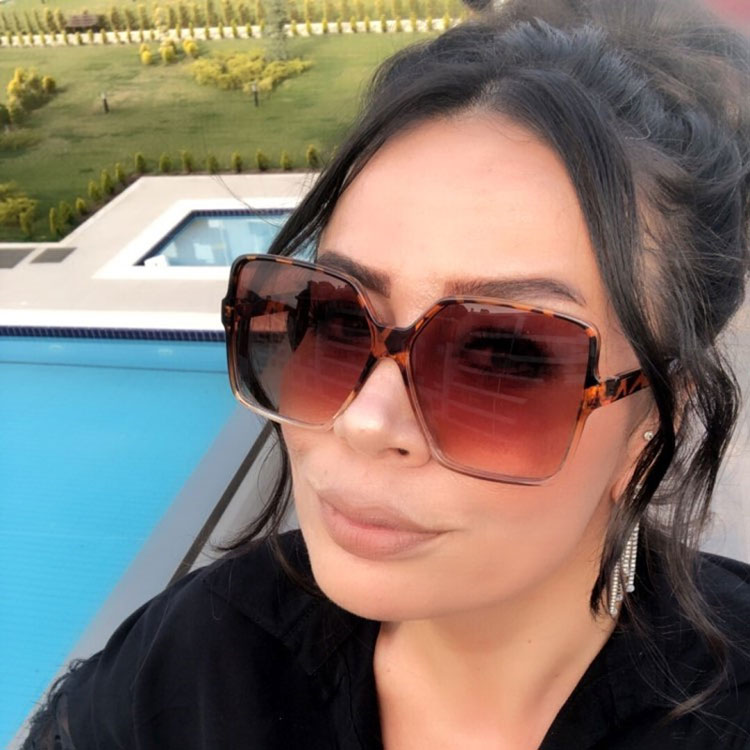 Women's Oversized Gradient Sunglasses